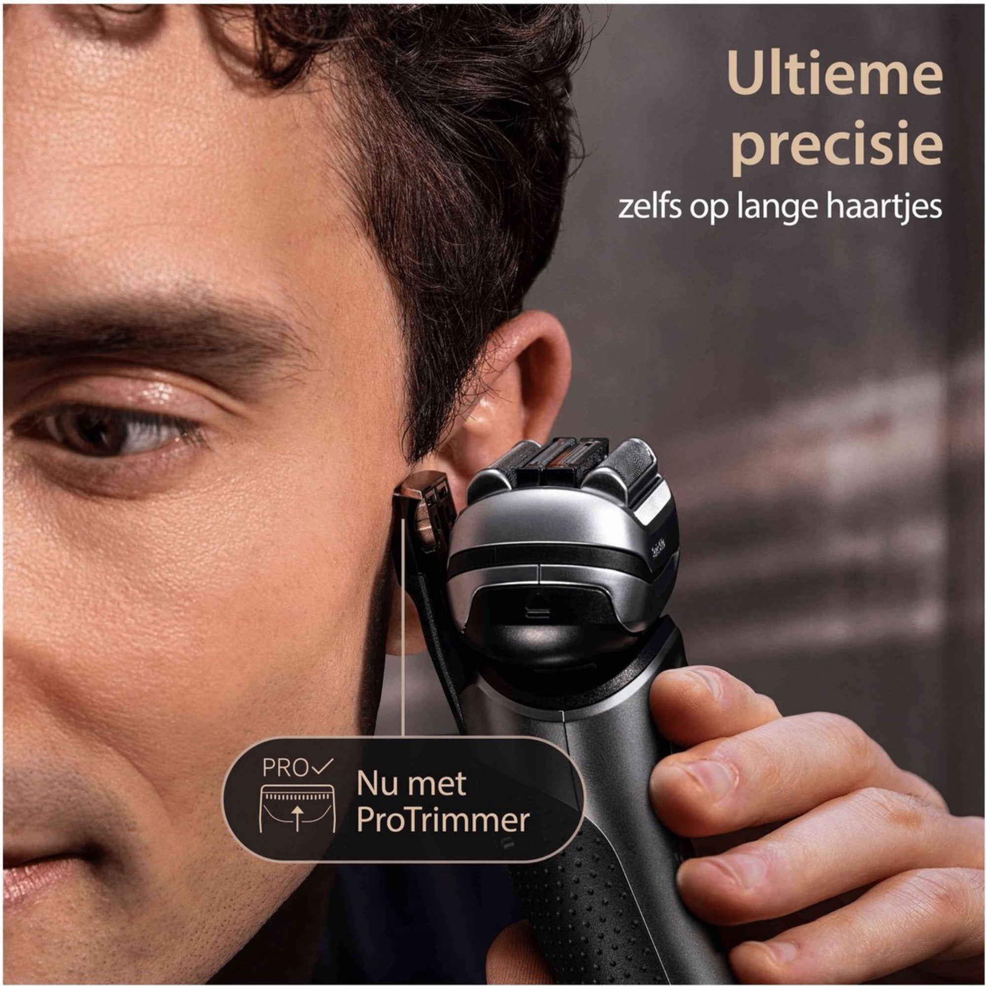 Braun Series 9 Pro+ 9565cc scheerapparaat close up oortrimmer